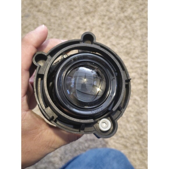 Fog Light Lamp for 06-15 Chevy Impala/06-08 Malibu/07-17 Equinox Left or Right - Picture 6 of 7